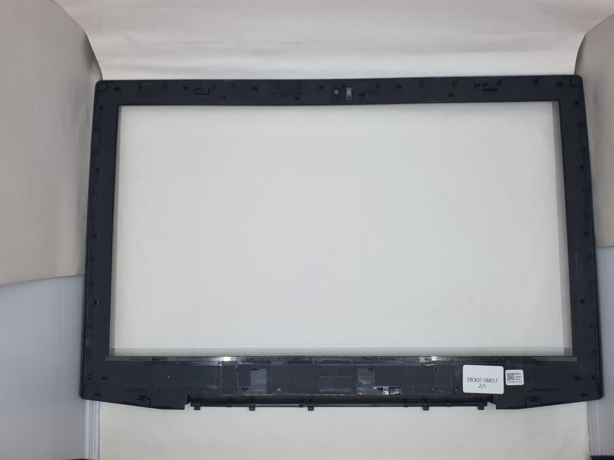 Lenovo LCD BEZEL Y50 - 70 WL Lenovo Y50 - 70 | Gigahertz