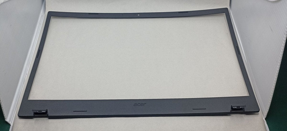 Replacement LCD Bezel for Acer AV15 - 51 WL | Gigahertz