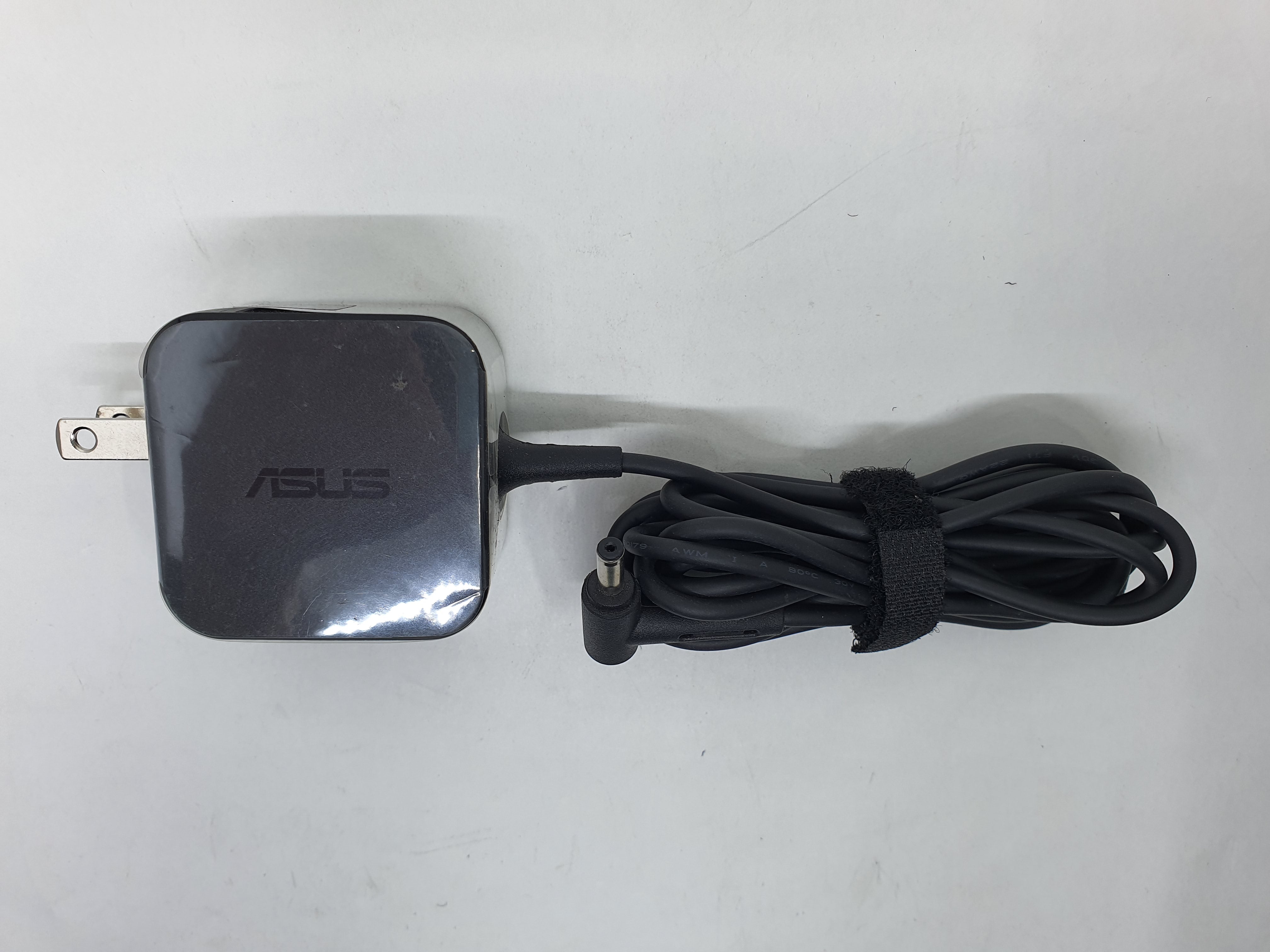 Asus Adapter 33W 19V 4.0 X 1.35 RP A1